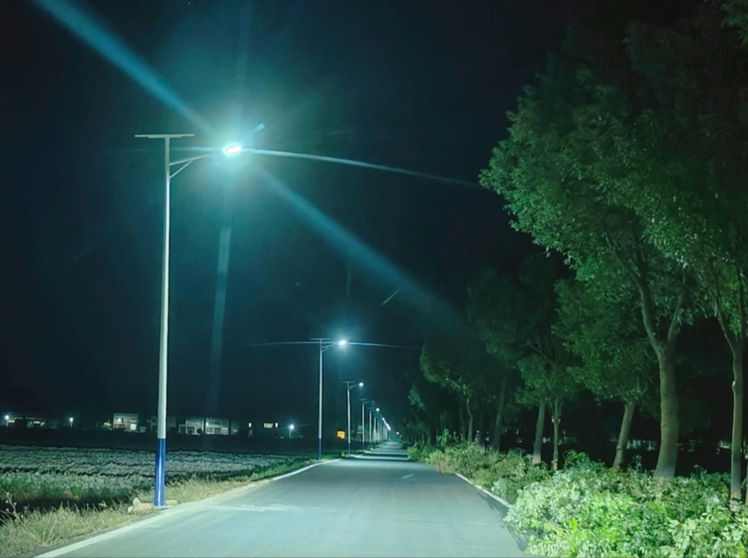 张家界市新农村路灯8米太阳能农村用灯 - 一站式服务